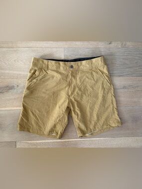 Kuhl lightweight khaki hiking outdoor summer shorts - size 35